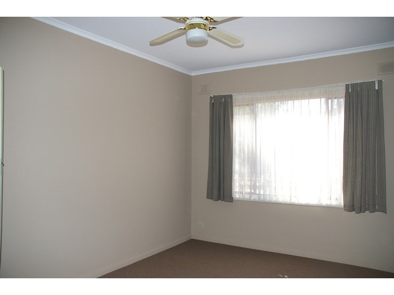 4 Upton Street, Elizabeth Vale SA 5112