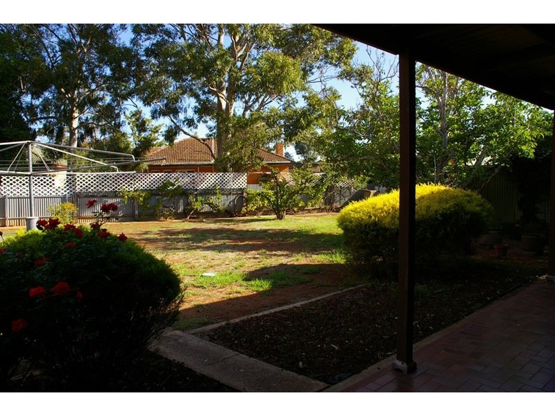4 Upton Street, Elizabeth Vale SA 5112