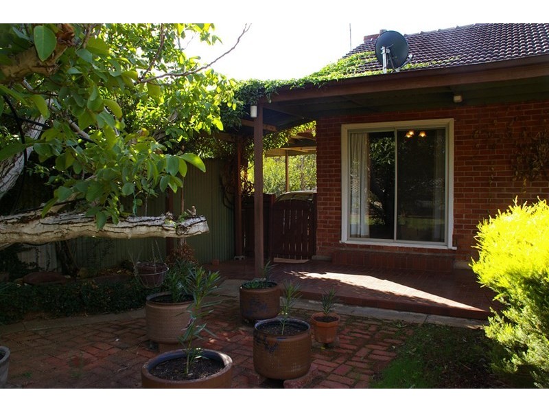 4 Upton Street, Elizabeth Vale SA 5112