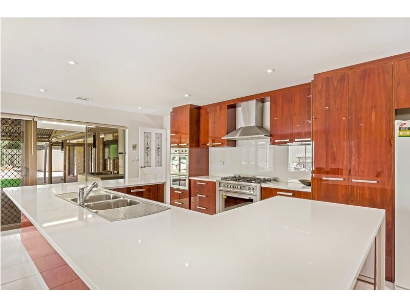 29 Hedgerow Drive, Gulfview Heights SA 5096