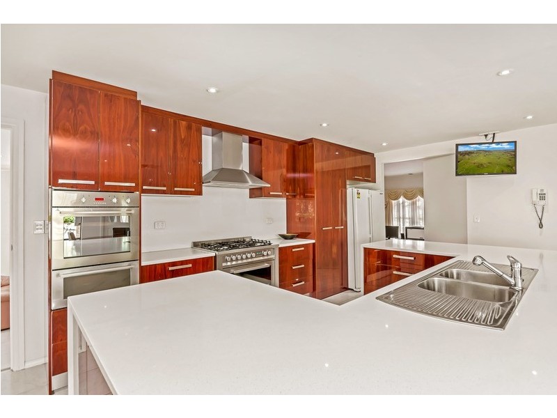 29 Hedgerow Drive, Gulfview Heights SA 5096