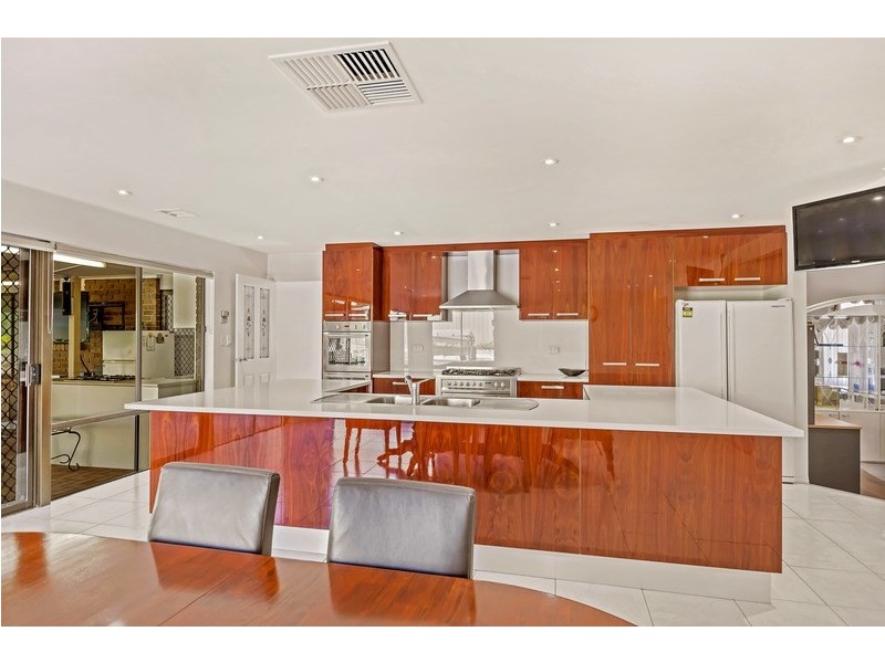 29 Hedgerow Drive, Gulfview Heights SA 5096