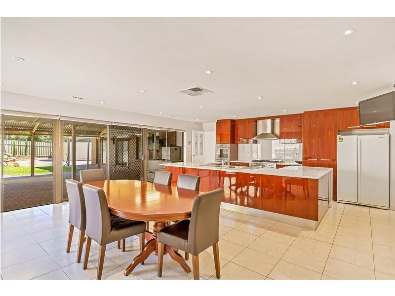 29 Hedgerow Drive, Gulfview Heights SA 5096