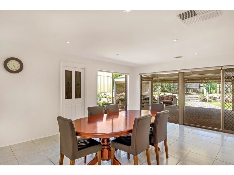 29 Hedgerow Drive, Gulfview Heights SA 5096