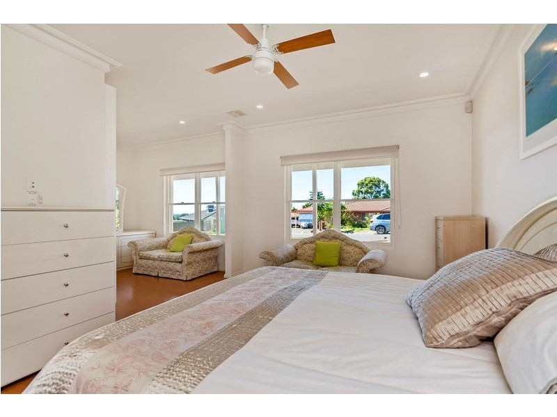 29 Hedgerow Drive, Gulfview Heights SA 5096