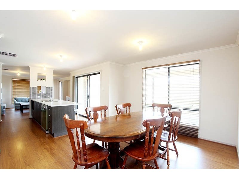 11 Manilla Street, Munno Para West SA 5115