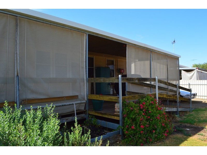 2 Second Street, Owen SA 5460