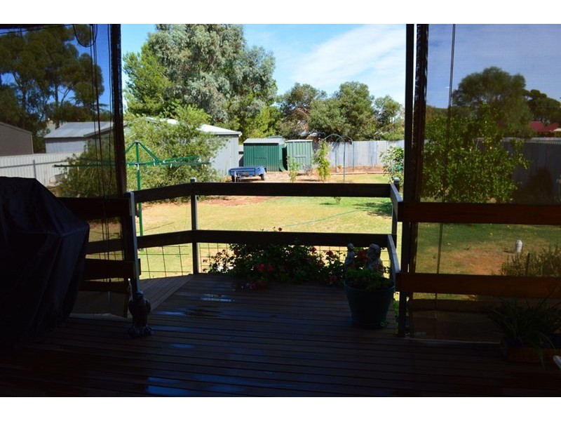 2 Second Street, Owen SA 5460