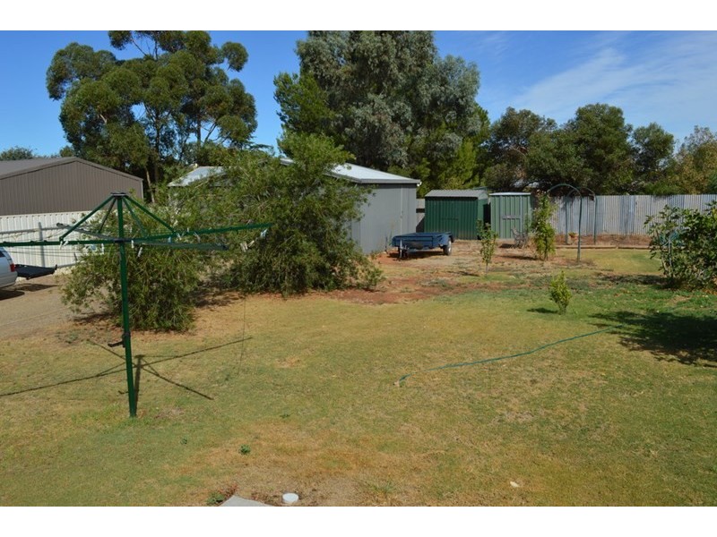 2 Second Street, Owen SA 5460