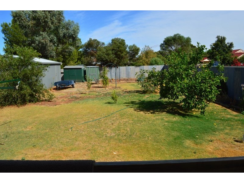 2 Second Street, Owen SA 5460