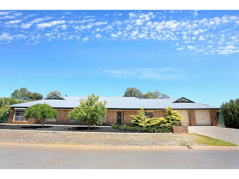 11 Sarah Candace Court, Munno Para West SA 5115