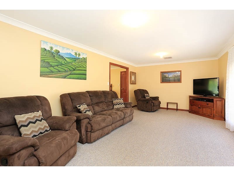 11 Sarah Candace Court, Munno Para West SA 5115