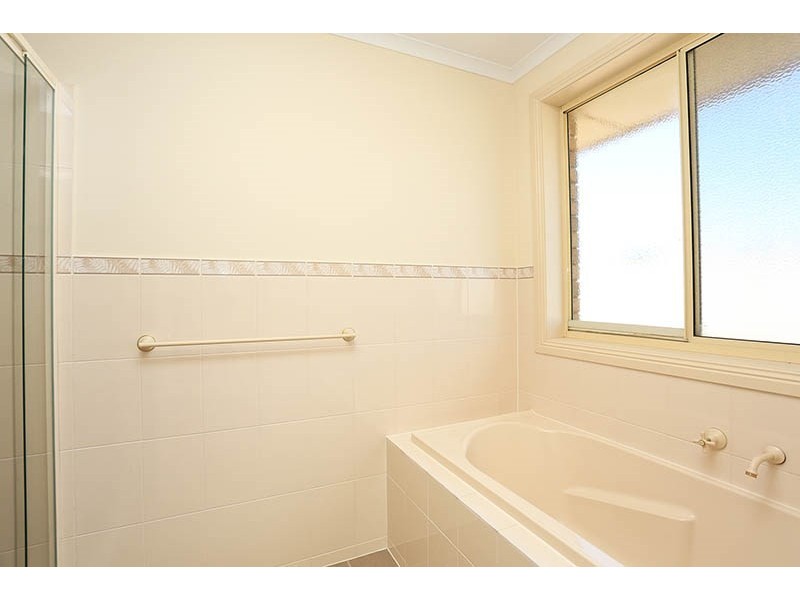 7 Canberra Court, Smithfield SA 5114