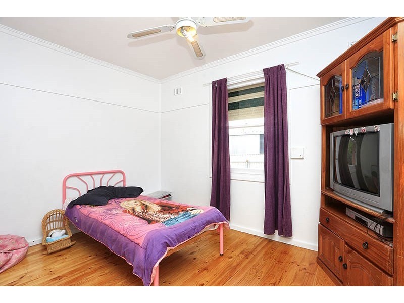 24 Bartlett Street, Elizabeth Downs SA 5113