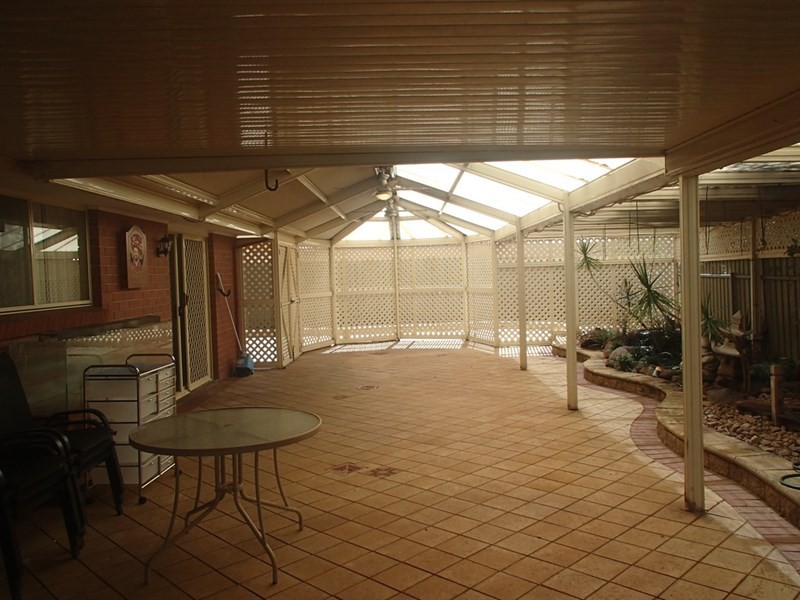 63 President Avenue, Andrews Farm SA 5114