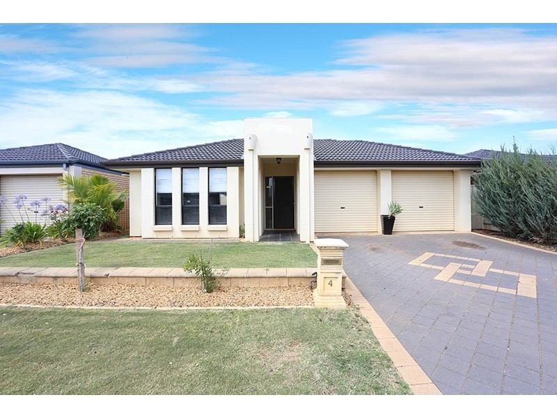 4 McLaren Court, Munno Para West SA 5115