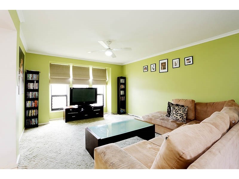 4 McLaren Court, Munno Para West SA 5115