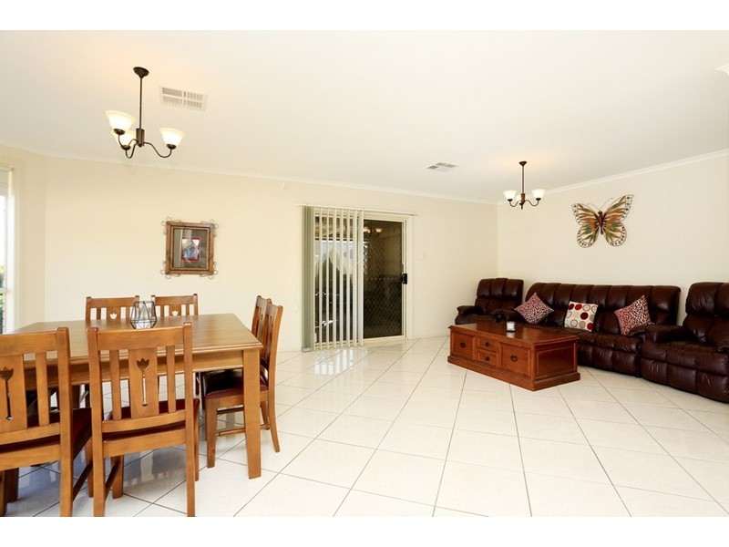 5 Frances Court, Blakeview SA 5114