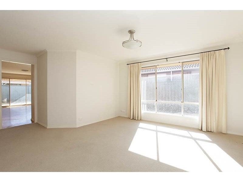 2 Dylan Close, Munno Para West SA 5115