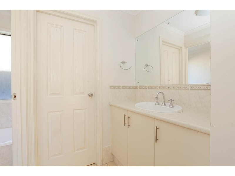 2 Dylan Close, Munno Para West SA 5115