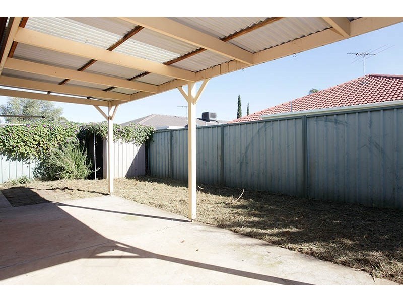 2 Dylan Close, Munno Para West SA 5115