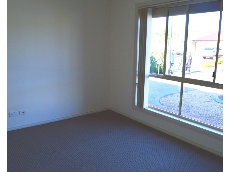 12 Strathmore Avenue, Smithfield SA 5114