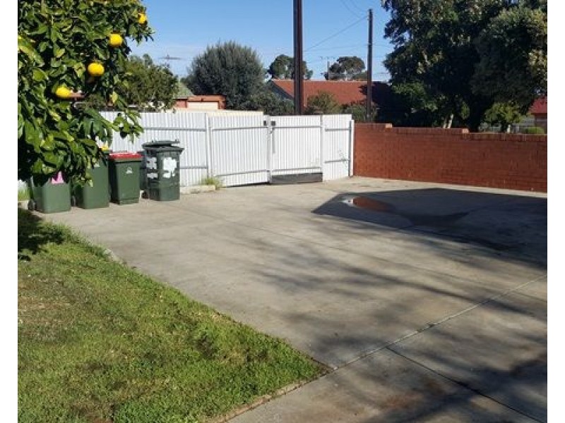 35 Adams Road, Elizabeth Park SA 5113