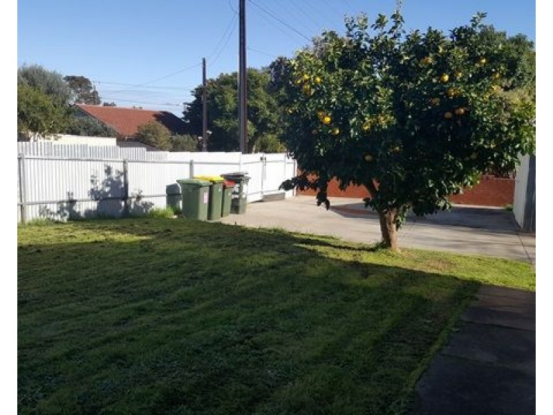 35 Adams Road, Elizabeth Park SA 5113