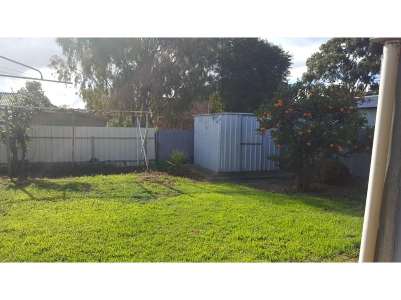 15 Mckenzie Road, Elizabeth Downs SA 5113