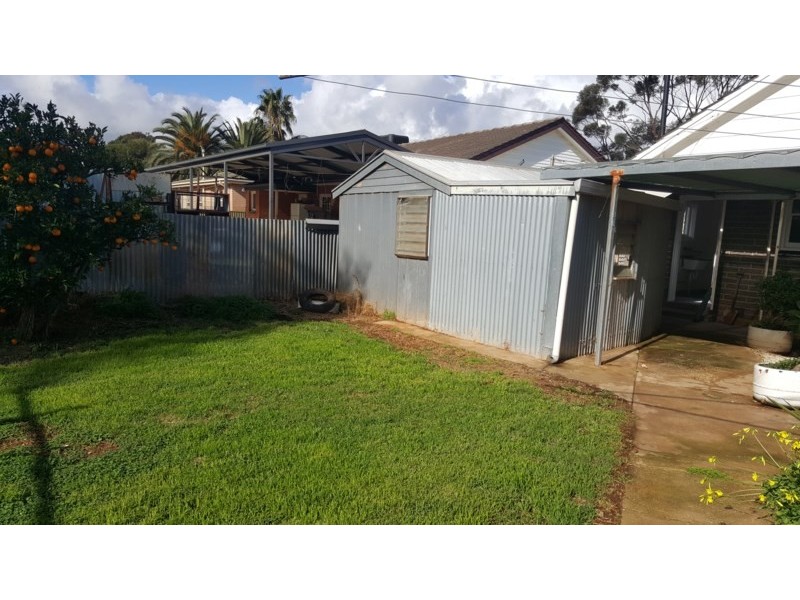 15 Mckenzie Road, Elizabeth Downs SA 5113