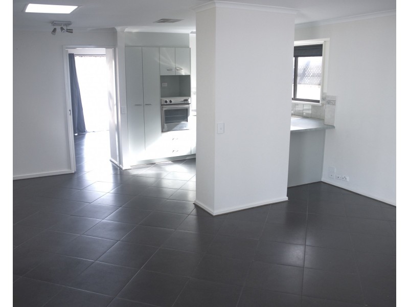 43 Damian Drive, Salisbury Heights SA 5109