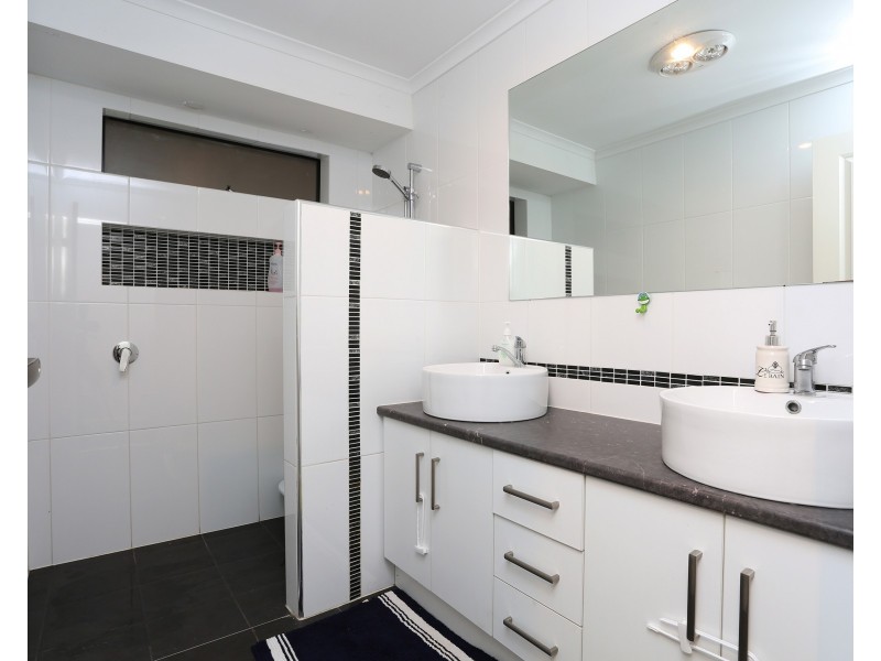 43 Damian Drive, Salisbury Heights SA 5109