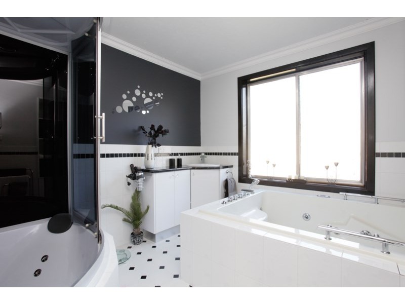 6 Winkle Street, Elizabeth Downs SA 5113