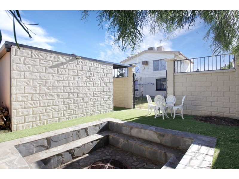 6 Winkle Street, Elizabeth Downs SA 5113