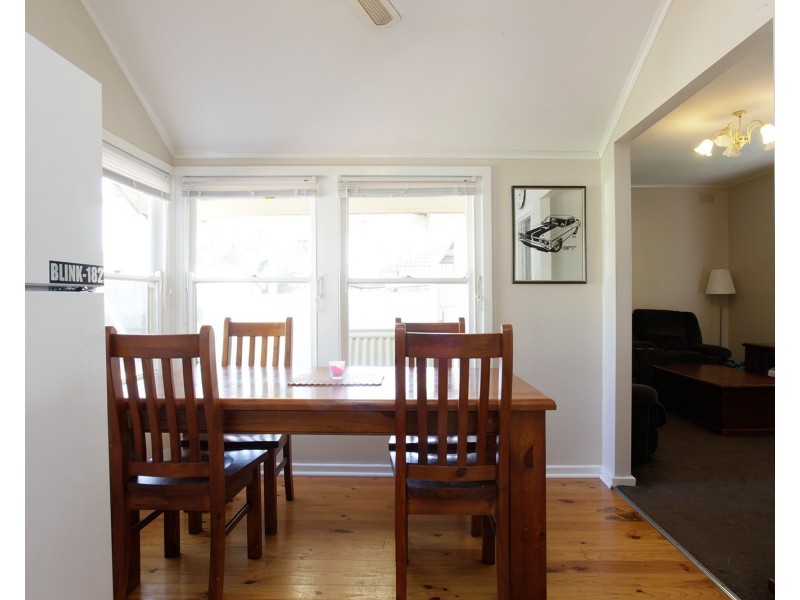 10 Robins Street, Elizabeth Downs SA 5113