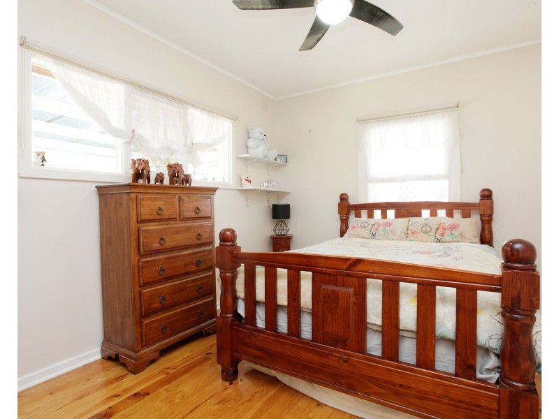 10 Robins Street, Elizabeth Downs SA 5113