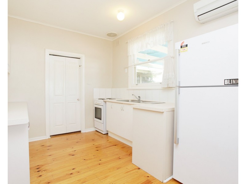 10 Robins Street, Elizabeth Downs SA 5113