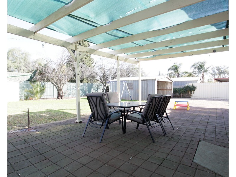 10 Robins Street, Elizabeth Downs SA 5113