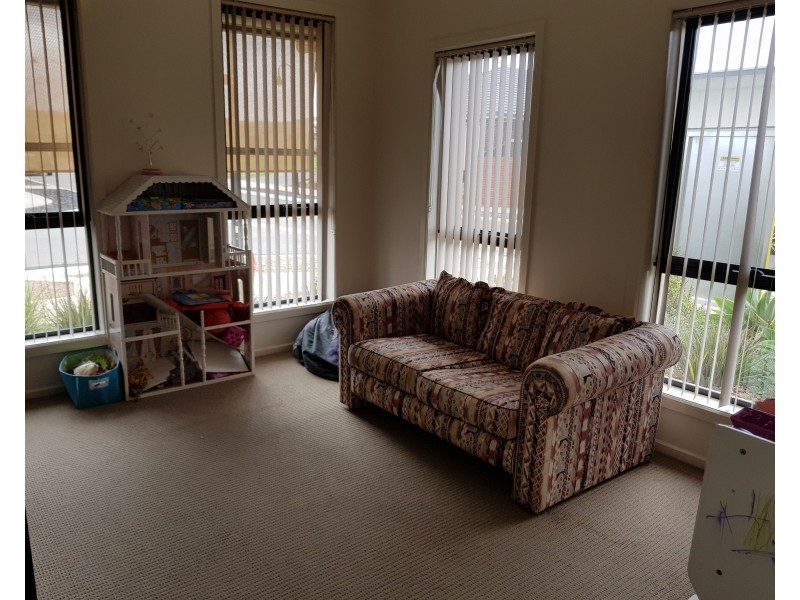 7 Hawick Avenue, Blakeview SA 5114