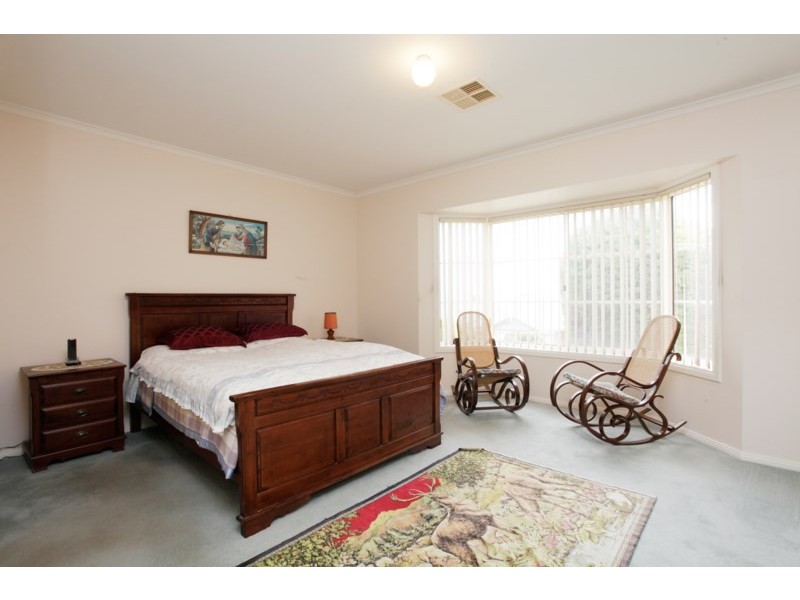 9 Bracken Place, Golden Grove SA 5125