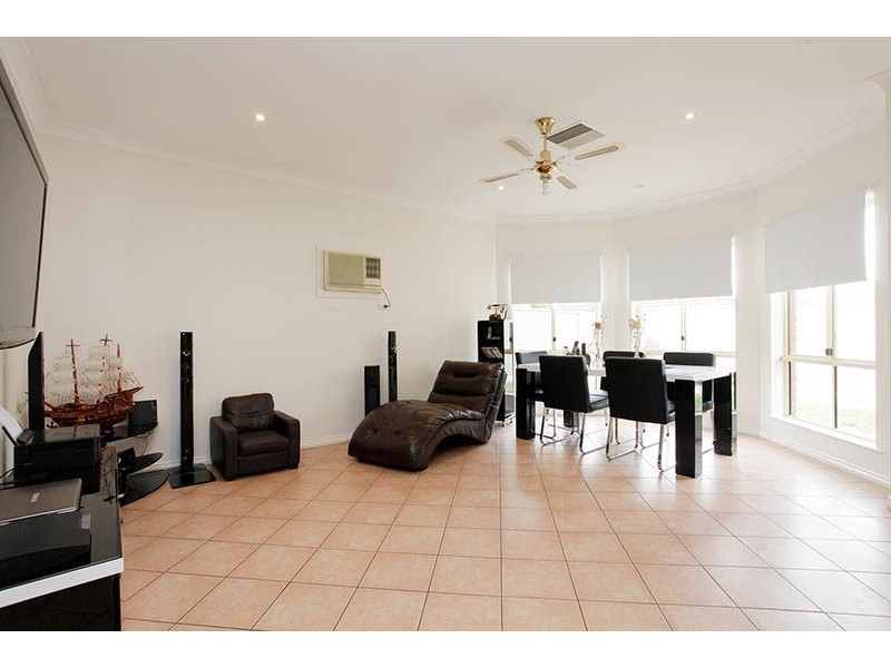 36 Attingham Crecent, Oakden SA 5086