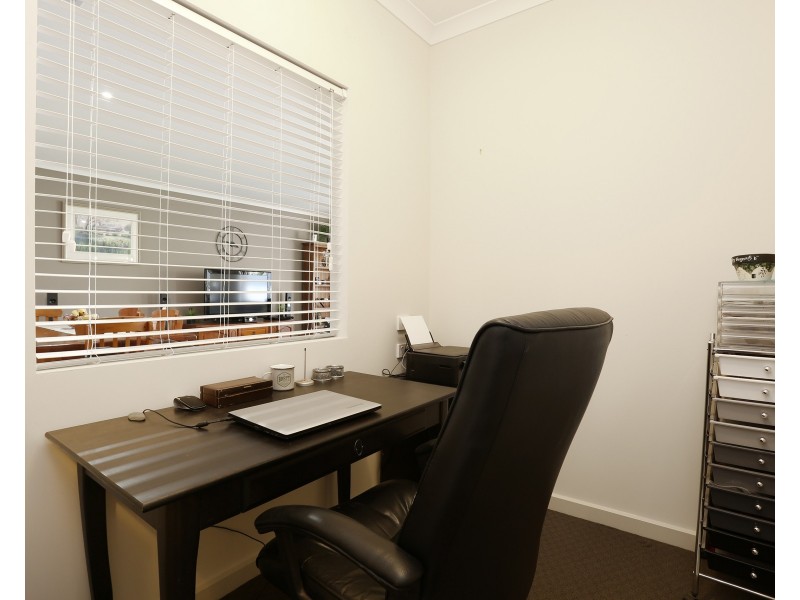 1 Roxburgh Crescent, Blakeview SA 5114