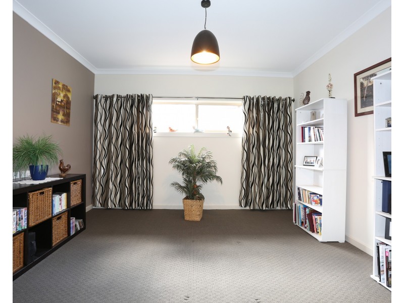 1 Roxburgh Crescent, Blakeview SA 5114
