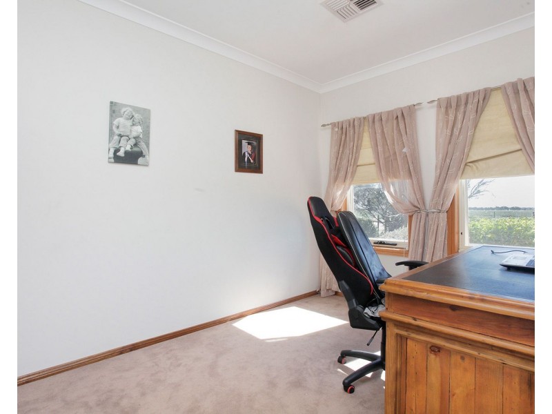 23 Cliff Road, Roseworthy SA 5371