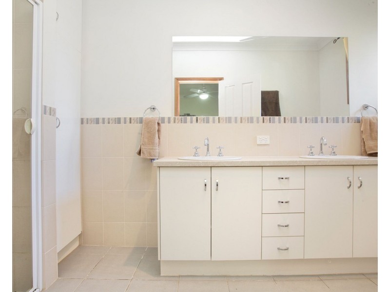 23 Cliff Road, Roseworthy SA 5371