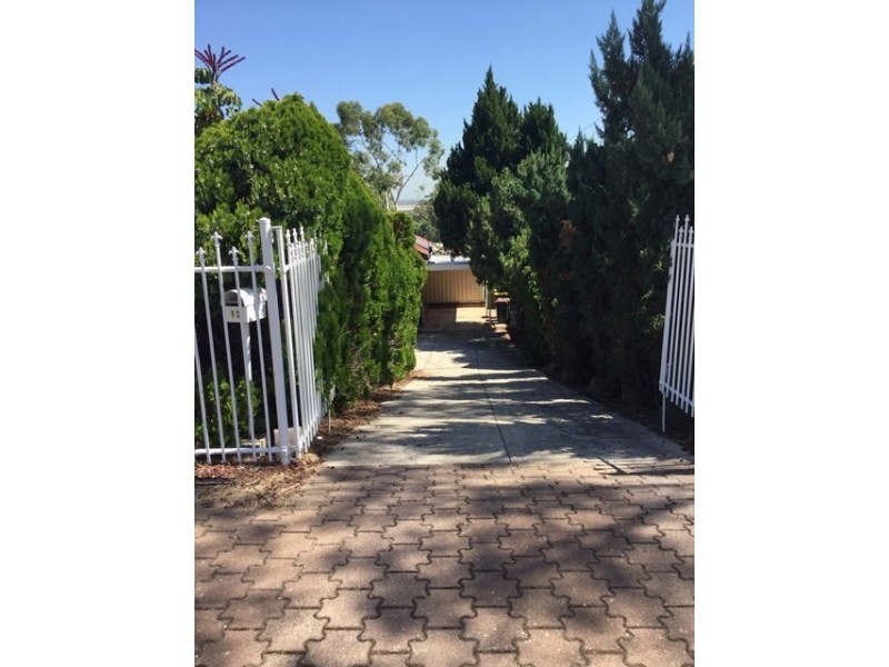 13 Linton Road, Para Hills SA 5096