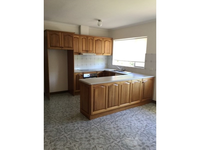 13 Linton Road, Para Hills SA 5096