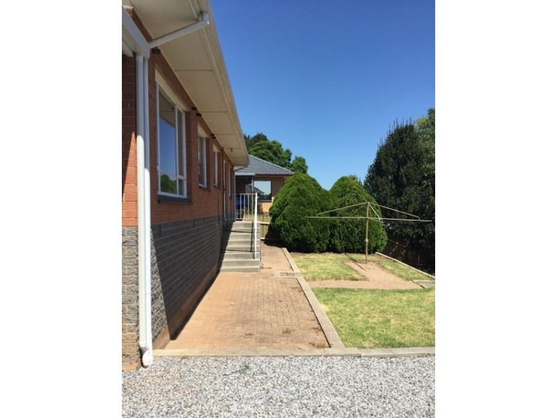 13 Linton Road, Para Hills SA 5096