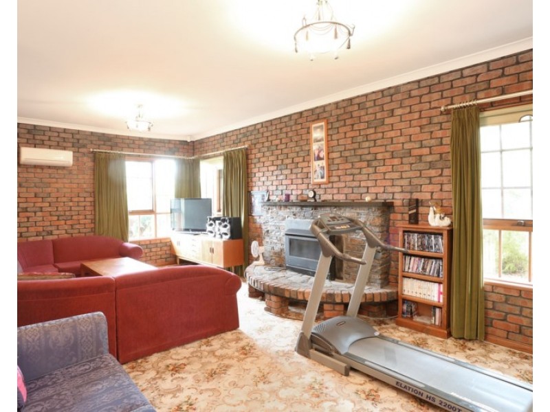 2 Hamiltons Road, Springton SA 5235