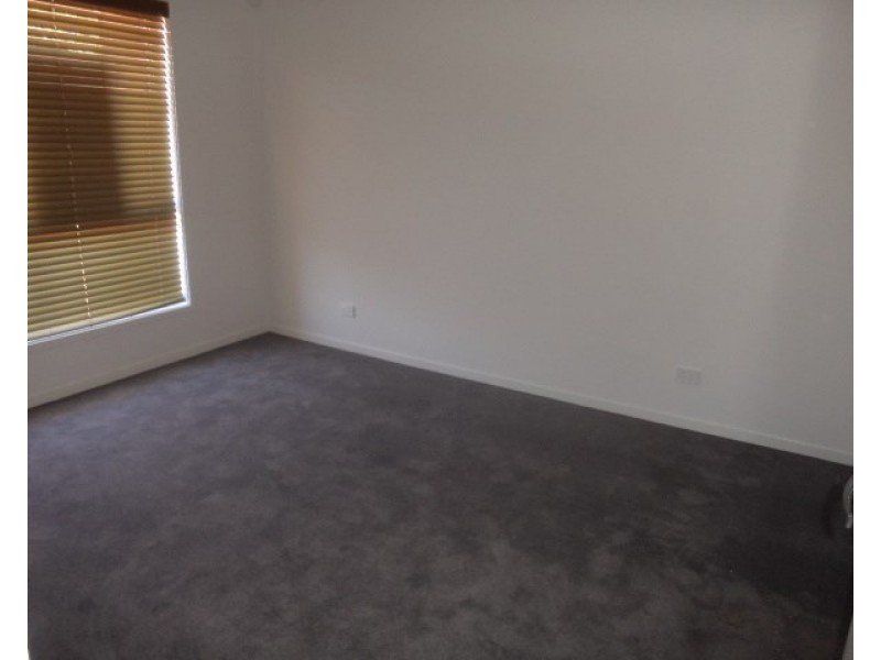8 Kalamata Court, Munno Para West SA 5115